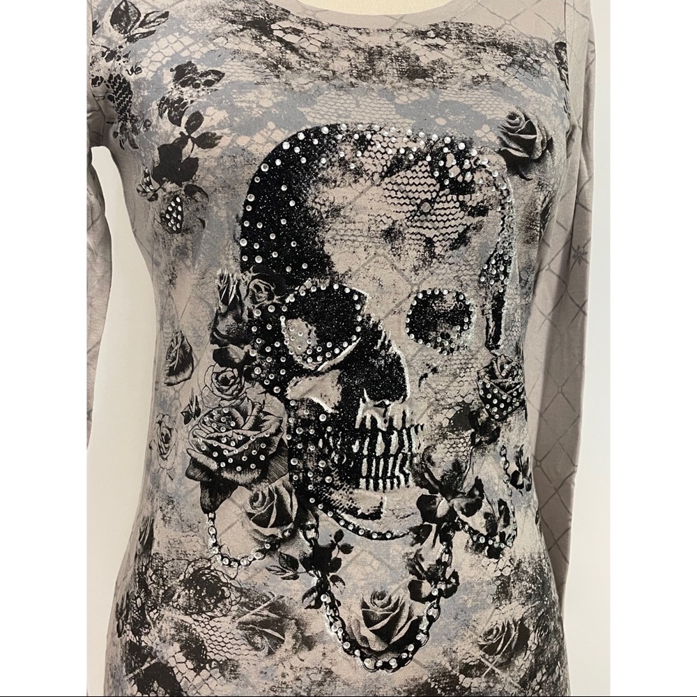 NWT Rock & Republic Long Sleeve Skull Shirt Size XS - Picture 2 of 4